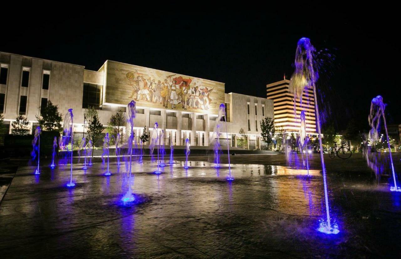 Venere Tirana Suite Deluxe Bagian luar foto